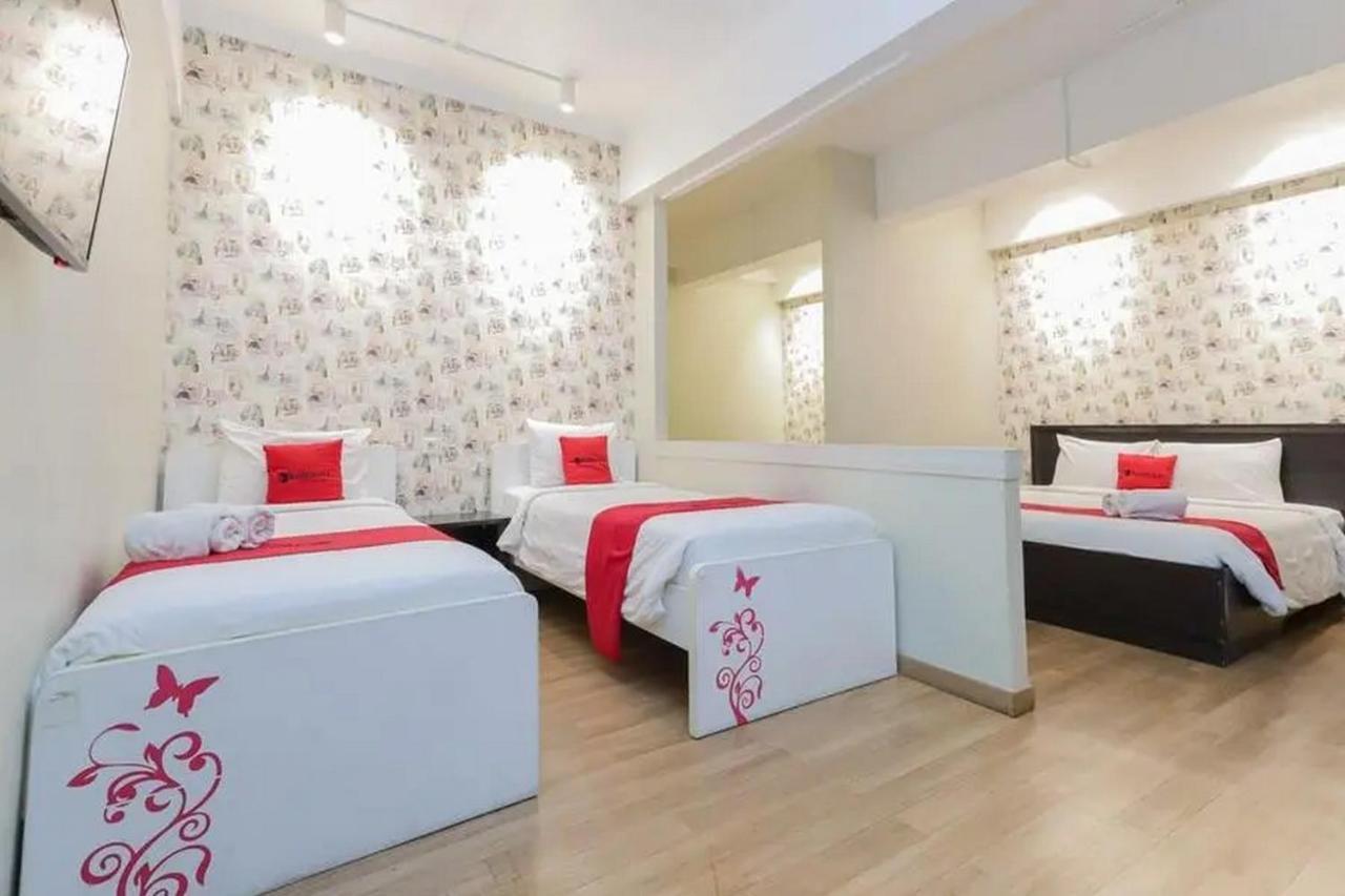 Reddoorz Plus At Riverside Malang Exterior foto