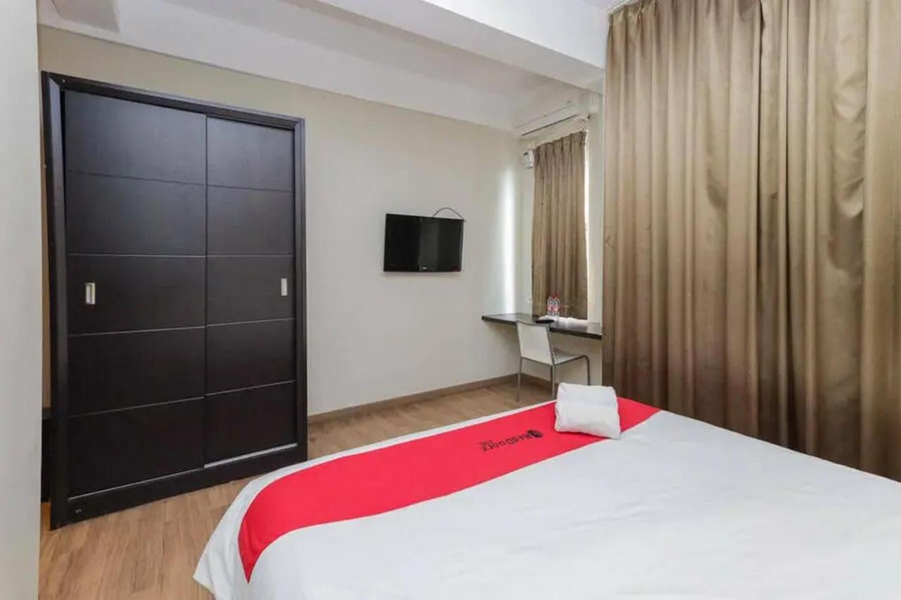 Reddoorz Plus At Riverside Malang Exterior foto